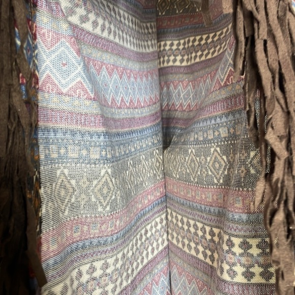 Double D Ranch | Soft Southwestern Poncho Fringe Detail Size Small - Picture 7 of 7